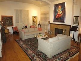 Living Room.  From here on, there are no more pictures of items belonging to Mr. Martin Landau