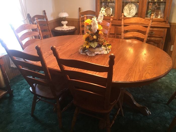 Beautiful Amish made dining room table