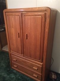 Armoire/storage with drawers