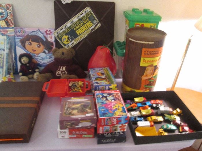 Toys, puzzles, games, Lincoln Logs, Legos