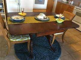 Duncany Phyfe table w/ 4 chairs