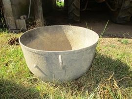 Cast iron clothes washing tub