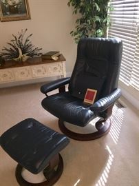 Leather Barca Lounger w/ottoman