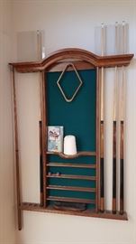 extra accessories that come with the 9ft pool table