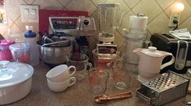 kitchen items, hamilton beach mixer, measuring cups, rice cooker, crock pot, blender and more