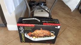 roasting pan from linens and things, brand new never used