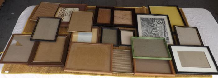 IET009 Large Assortment of Picture Frames 
