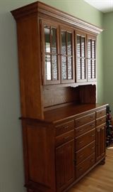 IET055 Beautiful Wooden Display Cabinet
