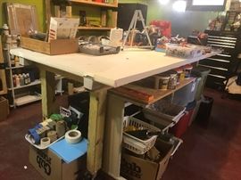 Large Arts and Crafting Table