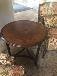 Emerson etcie end table 