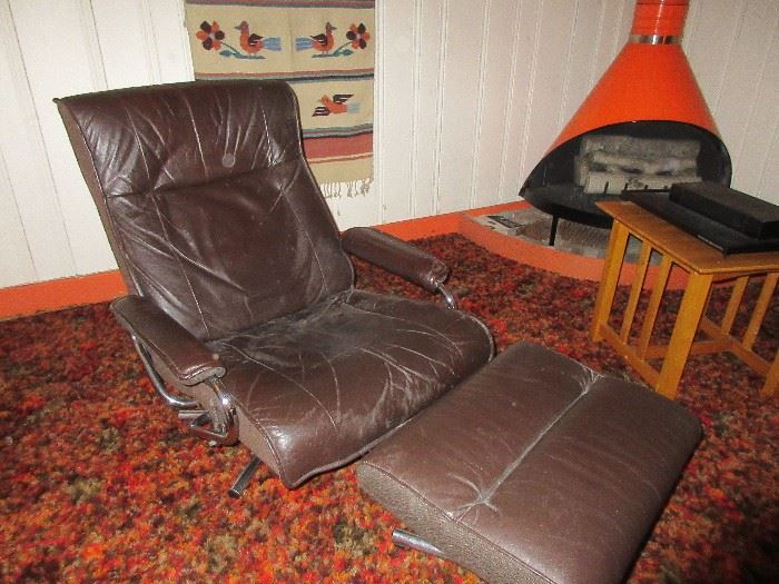 Kebe leather recliner and ottoman