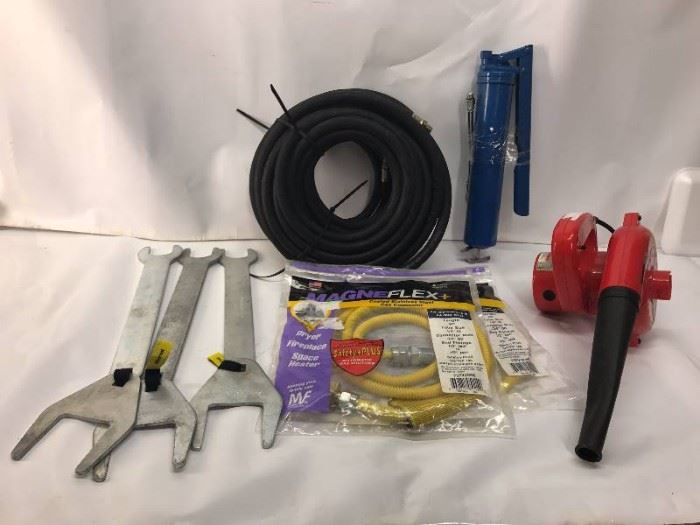 Misc tools and hardware.    Lot # 2003
