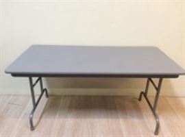 HoneycombTopConstructedFoldingTable