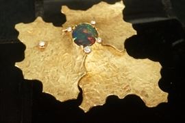 Lot 283 ED WIENER 18K Gold Hand Wrought Diamond Brooch Pe