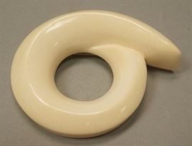 Lot 49 PATRICIA VON MUSULIN Carved Brooch. Modernist ope