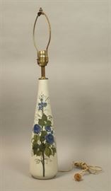 Lot 135 ARABIA Finland Pottery Table Lamp. Tapered cerami