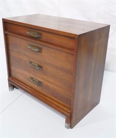Lot 488 WILLETT Modernist 4 Drawer Bachelors Chest. Squa