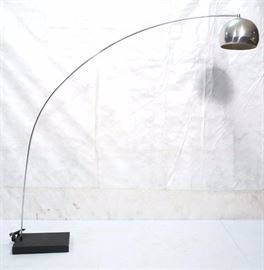 Lot 671 Modern Chrome Arched Arm Floor Lamp. Heavy black 