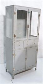 Lot 686 Industrial Gray Enamel Medical Cabinet. DELFIN Co