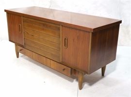 Lot 837 LANE American Modern Walnut Cedar Chest. Louver f