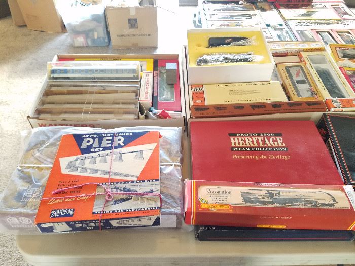 DALLAS ESTATE SALE ENTIRE ROOM OF TRAINS,... starts on 10/20/2017