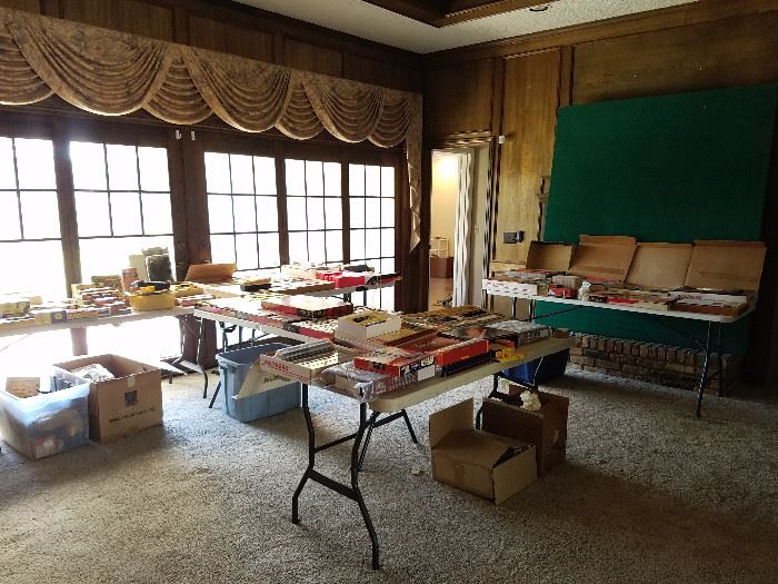 DALLAS ESTATE SALE ENTIRE ROOM OF TRAINS,... starts on 10/20/2017