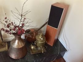 Set of 2 speakers