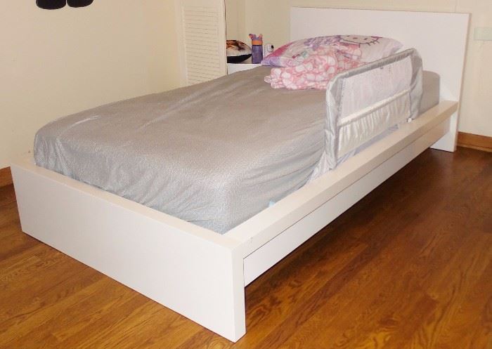 Twin bed and twin mattress