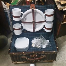 Picnic Basket w/ Plates, Cups, Utensils 