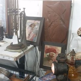 Carved Wood Relief
Tobacco Leaf Art
Bugal
Trumpet Lamp