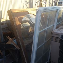 Large Curved Window
Large Slider Window