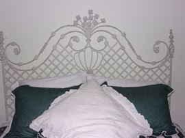 Vintage table formica top with 6 green chairs