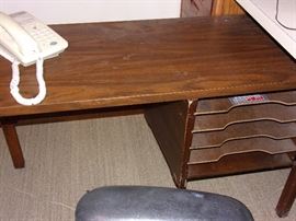 L - shape wood desk