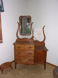  antique wash stand/dresser with harp shape accent for mirror, 