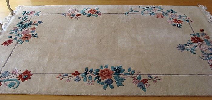 Wool sculptured Chinese rug-signed!
