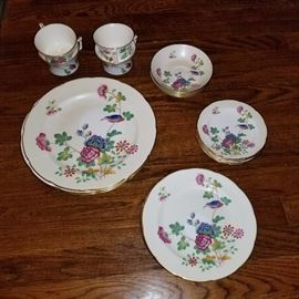 BAT:   Service for four of Wedgwood bone china "Cuckoo" pattern produced exclusively for Colonial Williamsburg.   1970s.  Unused!