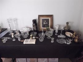 Misc. glass & fine crystal pieces, plus additional vintage items.