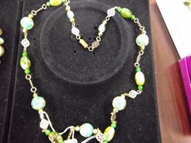 Nice necklace, but poor picture, sorry