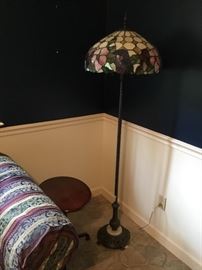 Floor lamp stained glass shade