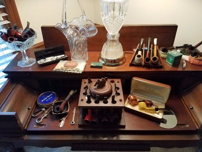 Collection of pipes and accessories 