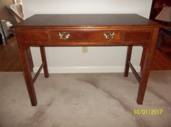single drawer table