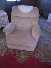 nice Lazy boy recliner