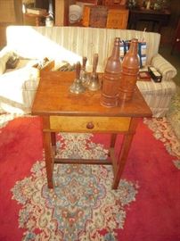 oriental rug, small tilt top desk
