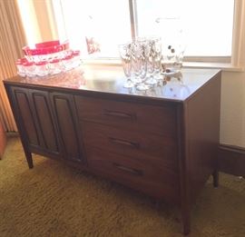 Broyhill Emphasis Credenza/Buffet