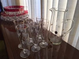 Beverage Set (Glasses and Pitcher)