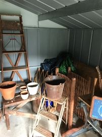 There's a little potting shed in back full of cuteness! 