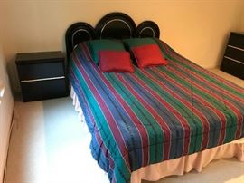 Bedroom set: Queen size bed, chest of drawers, mirror & side table - $850