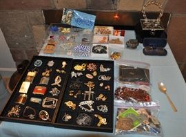 Jewelry & collectibles