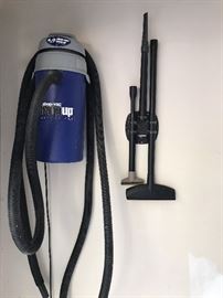 Shop-vac indoor/outdoor vacuum and attachments.