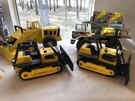 More vintage Tonka toys!